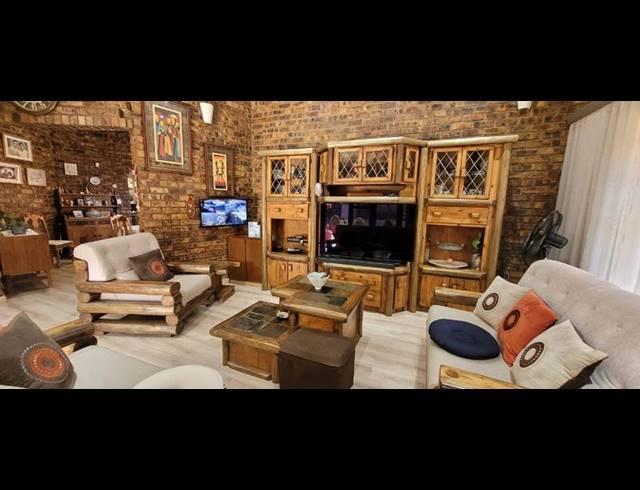 3 BEDROOM HOUSE FOR SALE IN BASSONIA